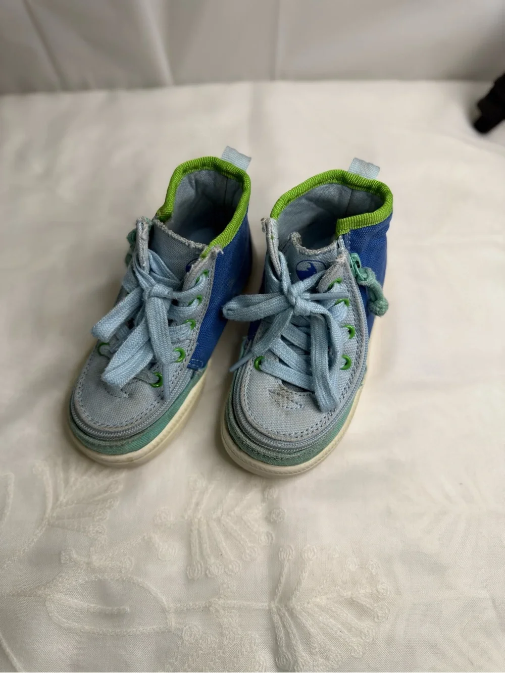 Youth High-Top Sneakers in Light Blue and Green